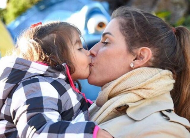 Instagram/@dedesecco Deborah Secco e sua filha Maria Flor.