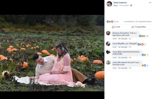 Facebook/@todd.cameron Ensaio fotográfico da gestante foi feito em plantação de abóbora.