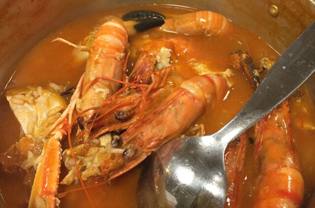 Isabelle Moreira Lima/Estadão A Marisqueria, em Lisboa, serve um único prato: o arroz malandrinho, que vem cheio de mariscos