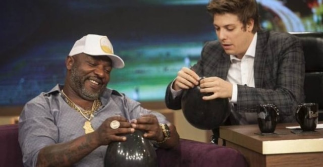 Reprodução/Twitter Em entrevista ao 'Programa do Porchat', Mr. Catra revelou ter perdido um filho.