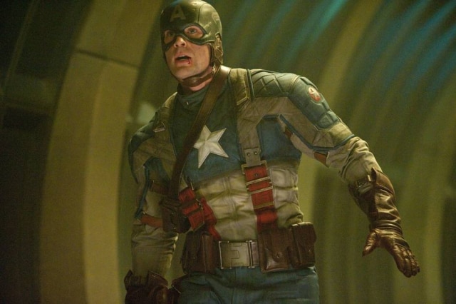IMDb Capitão América, o então herói da Marvel, será desmascarado em Impérios Secretos