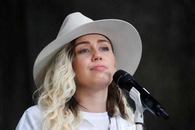 REUTERS/Brendan McDermid Miley Cyrus apoiou a candidata Hilary Clinton na última eleição americana