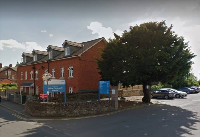 Google Street View/Reprodução Ludlow Hospital fica na pequena cidade de Shropshire, no Reino Unido