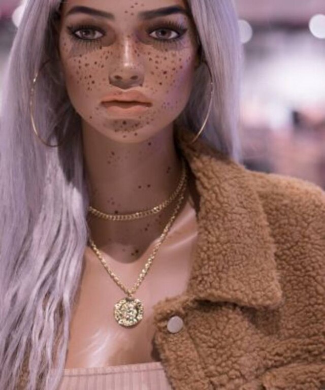 Divulgação/ Missguided Os novos manequins da Missguided tem sardas