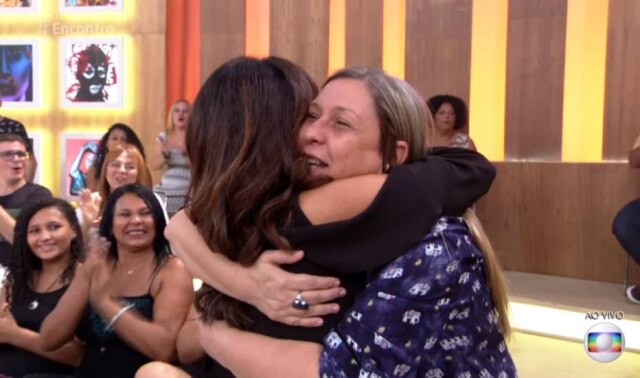 Reprodução de 'Encontro com Fátima Bernardes' (2018) / Globo Fátima se encontrou com a ex-colega de escola Daisy, dos tempos de colégio.