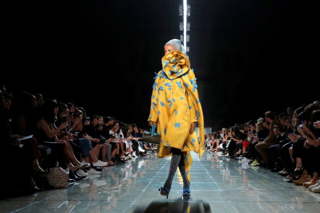 REUTERS/Andrew Kelly Modelo apresenta coleção primavera/verão 2019 da Marc Jacobs