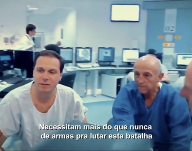Instagram/@vem.pra.guerra Máscaras de proteção, álcool em gel e aparelhos de raio-X serão adquiridos com o dinheiro da campanha para ajudar os profissionais do Hospital das Clínicas de São Paulo.
