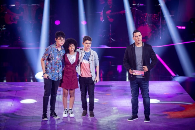 Isabella Pinheiro / Globo / Divulgação Participantes Maria Alice Santana, Pedro Ogata, Victor Hugo Mendes e o apresentador André Marques, do 'The Voice Kids'