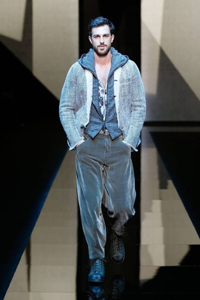 Reprodução/Facebook Armani Outono Inverno 2017 em Milão.