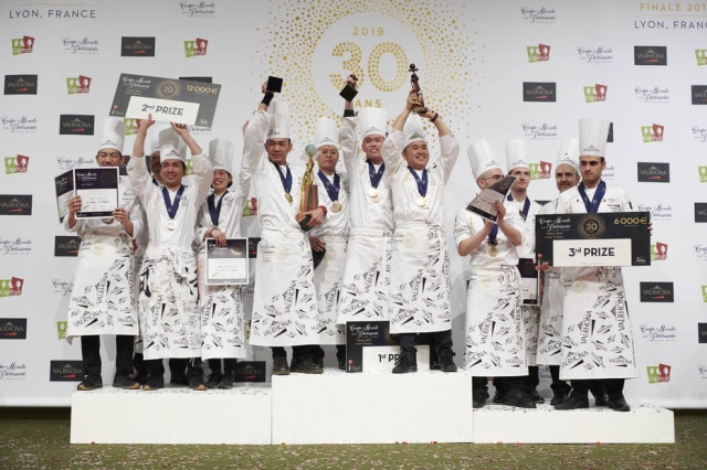 Coupe de Monde de la Pâtisserie Malásia vence a Copa do Mundo da confeitaria. Japão e Itália ficam em segundo e terceiro lugar, respectivamente.