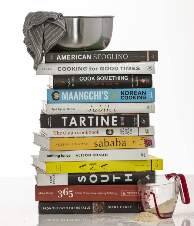 Tony Cenicola/The New York Times A seleção do New York Times dos melhores livros de culinária da temporada.