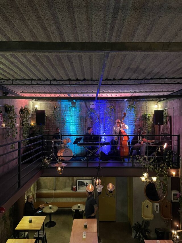 Sibaris Novo Fechado Bar conta com programação de jazz