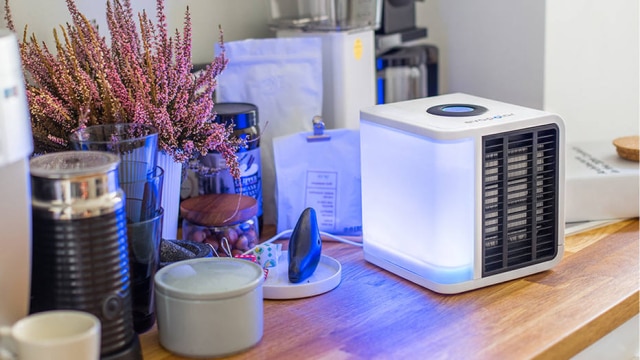 Evapolar/Reprodução O Evapolar funciona também como ventilador e umidificador de ar