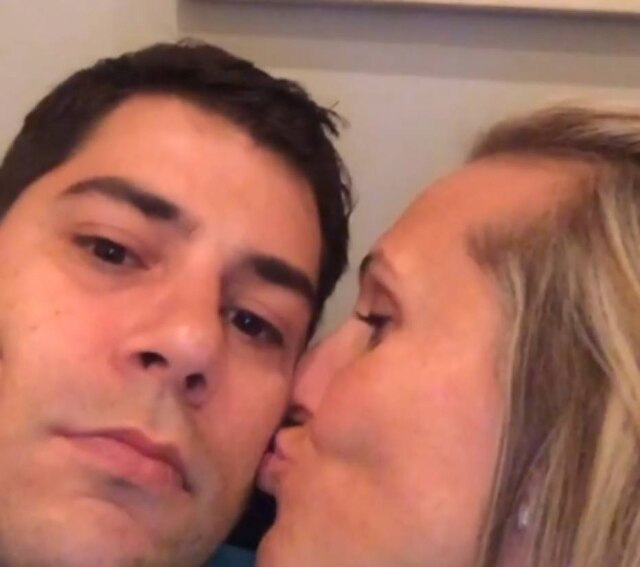 Instagram.com/stringhinia/ Amalia, mulher de Evaristo Costa, publicou a primeira foto da família no Reino Unido após mudança.