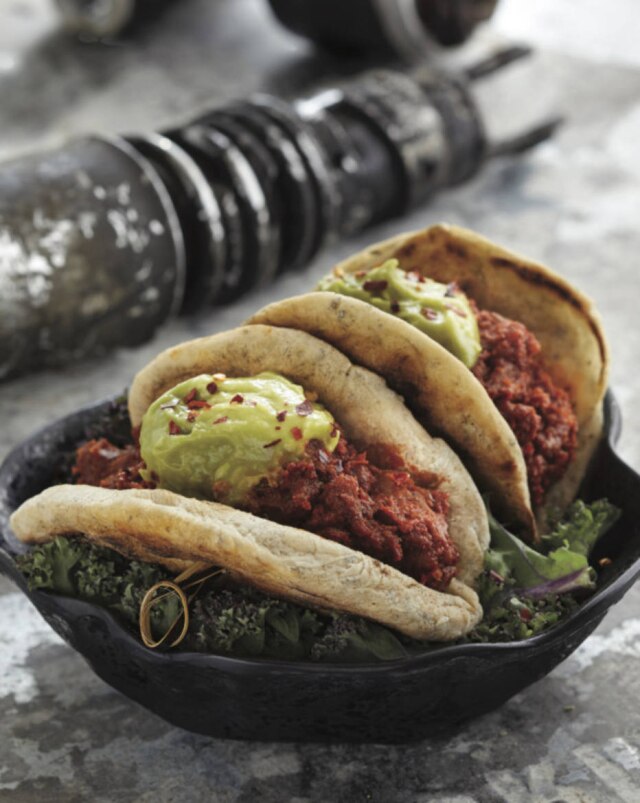 Disney Ronto Wrap, tortilha com carne de porco e guacamole.