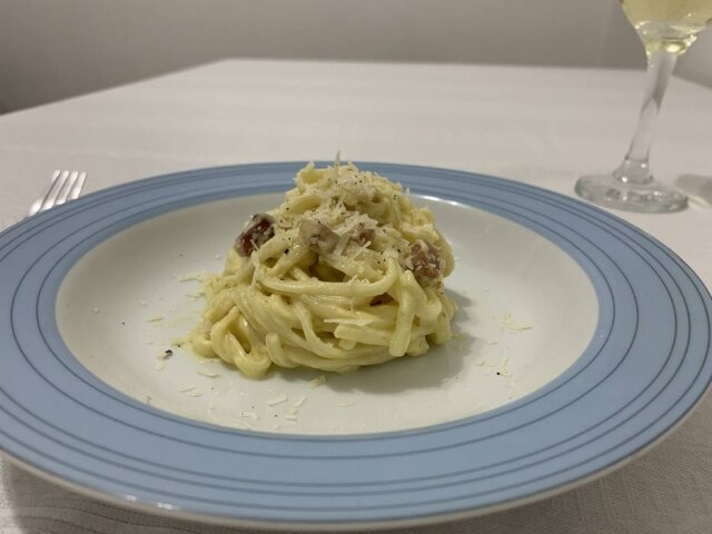 Danielle Nagase/Estadão À prova de erro: kit de carbonara do Più inclui massas artesanal e base de gemas e queijos.