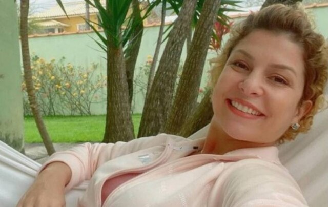 Instagram/ @barbaraborgesoficial Bárbara Borges falou sobre vício em bebidas pela primeira vez em 2019
