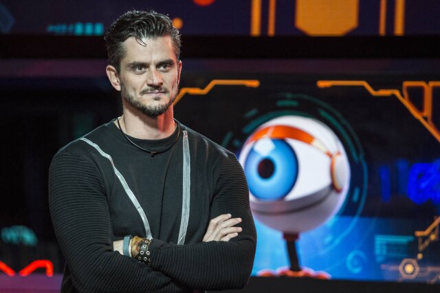 Globo/Fabio Rocha Marcos se pronunciou em seu Twitter sobre expulsão do 'BBB17'.