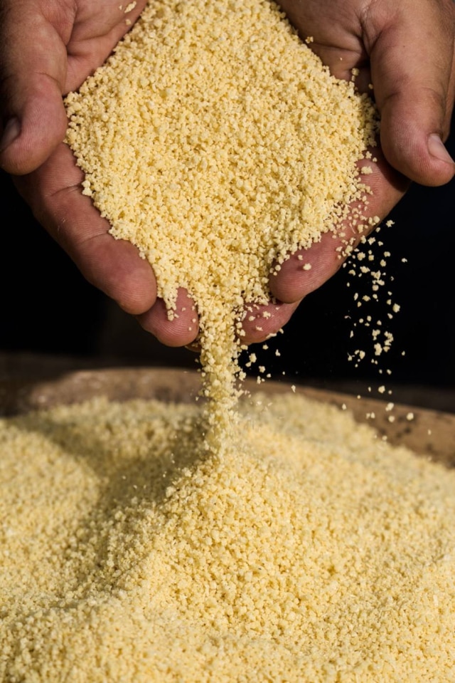 A farinha da região de Bragança é amarelinha, crocante e de sabor intenso.