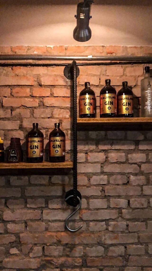 Marco Rangel Queijos, bebidas e embutidos de pequenos produtores para comer ali ou levar