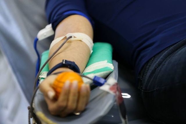 Marcelo Camargo/Agência Brasil Para doar sangue, é preciso ter entre 16 e 69 anos de idade, pesar mais de 50 quilos e cumprir outros critérios de saúde.