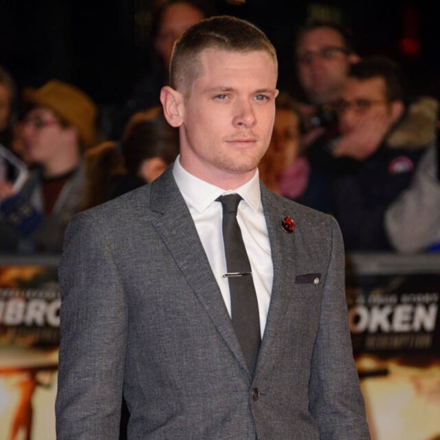 Bang Showbiz Jack O'Connell irá interpretar o estilista Alexander McQueen em filme biográfico