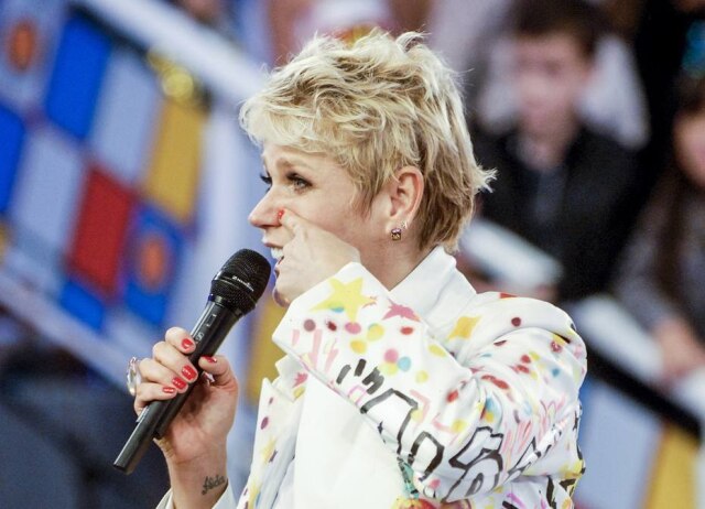 Globo/Rafael Sorín Xuxa agradece às orações por seu pai.