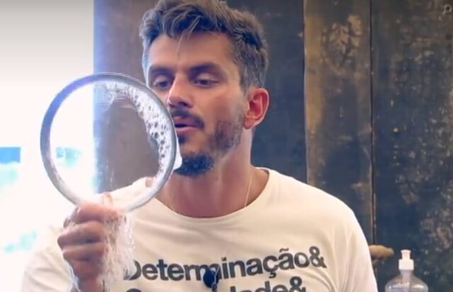 Reprodução de cena de 'A Fazenda' (2017) / Record TV Marcos Harter é um dos finalistas da nona edição de 'A Fazenda'