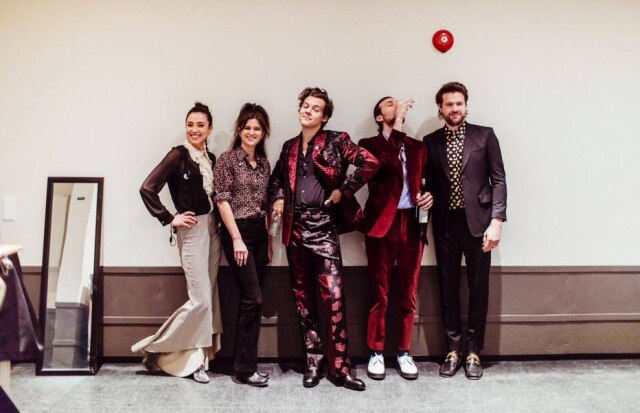 Twitter/@harrystyles Harry Styles e sua banda em Oslo, durante a turnê mundial