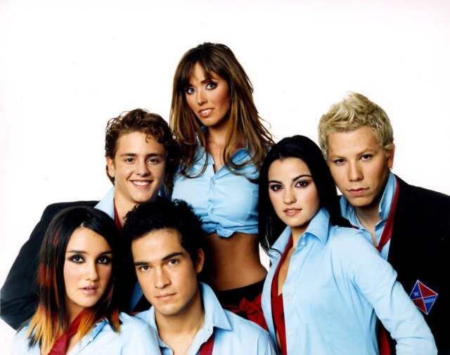 SBT/Divulgação Mais de dez anos após a separação do grupo, quatro dos seis integrantes do RBD se reuniram para lançar nova música