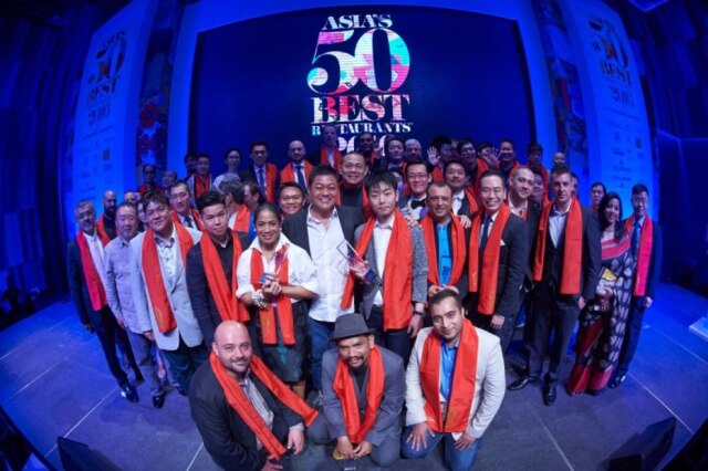 Divulgação Chefs premiados na quarta edição no 50 Best Ásia.