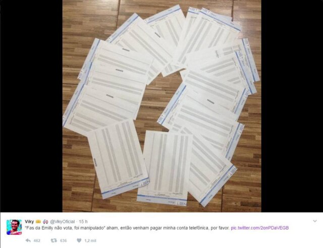 Reprodução Twitter Tuíte do perfil @VikyOficial