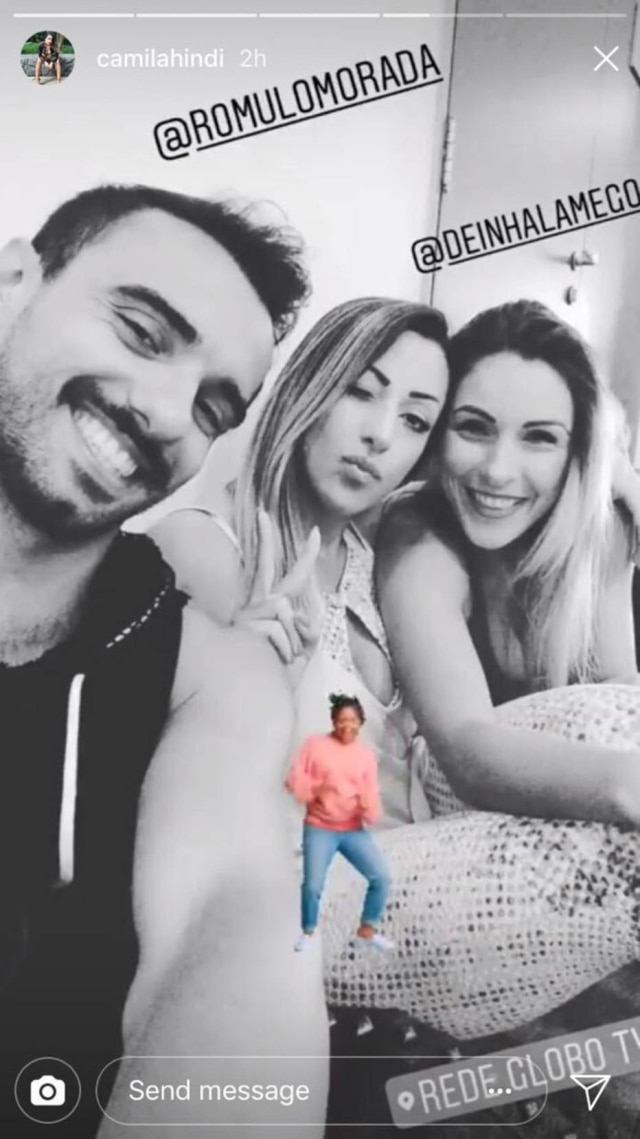 Instagram/@camilahindi Bailarina do 'Domingão do Faustão', Camila Hindi posta foto com coreógrafo de Rouge, Rômulo Morada