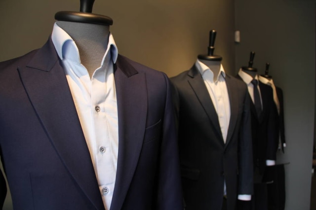 Leandro Vieira/Divulgação Detalhe das criações da Merino, marca focada em criações de alfaiataria masculina customizáveis, sob medida e sob encomenda
