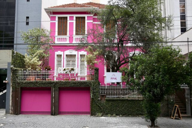 Gabriela Burdmann/Imagem cedida por assessoria de imprensa Coletivo Pink acolhe pacientes, familiares e público em geral para falar sobre câncer de mama, principalmente o metastático.