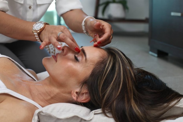 Unsplash/@antonikachanel Acupuntura é eficaz para aliviar estresse, dor de cabeça e uma alternativa para reduzir o consumo de medicamentos.