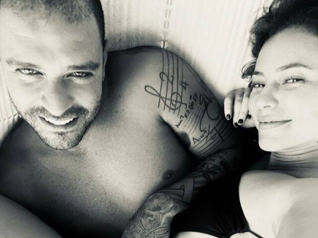 Reprodução Instagram / @paollaoliveirareal O sambista Diogo Nogueira e a atriz Paolla Oliveira