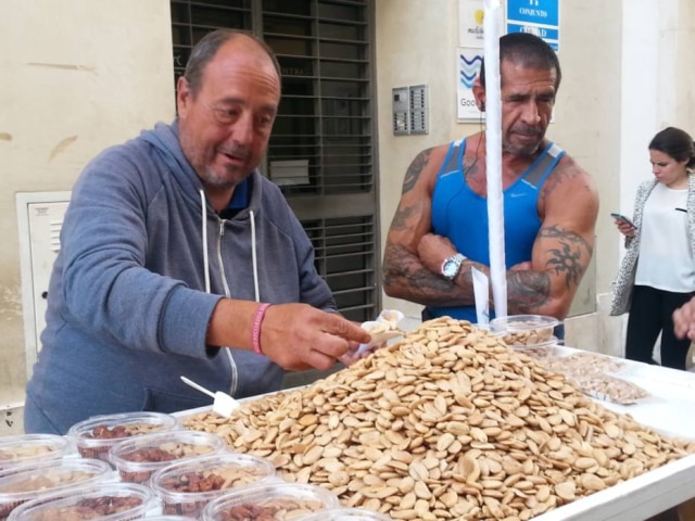 Patricia Ferraz|Estadão Experimente as amêndoas fritas que podem ser encontradas pelas ruas do centro de Málaga