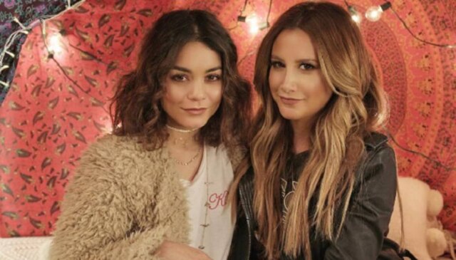 Reprodução/Instagram Vanessa Hudgens e Ashley Tisdale fazem dueto pela primeira vez.