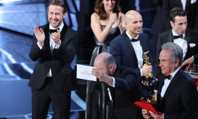 REUTERS/Lucy Nicholson Ryan Gosling após o anúncio do real vencedor do Oscar 2017.