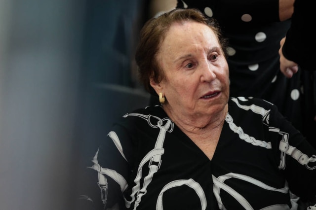 Felipe Rau / Estadão Maria do Céu, mãe de Gugu Liberato, durante velório do apresentador em 28 de novembro de 2019.