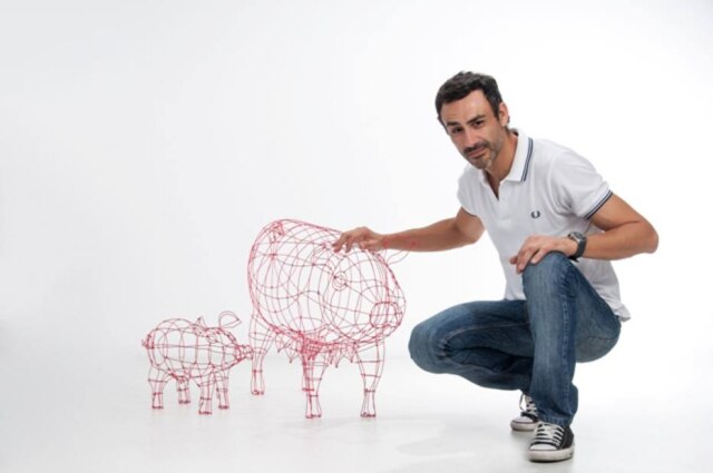Divulgação Designer Roberto Romero e a coleção A Maternidade