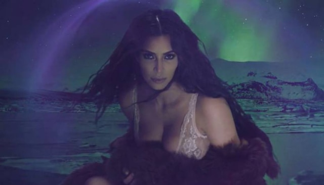 Reprodução/Instagram Kim Kardashian em filme de final de ano da 'Love'.
