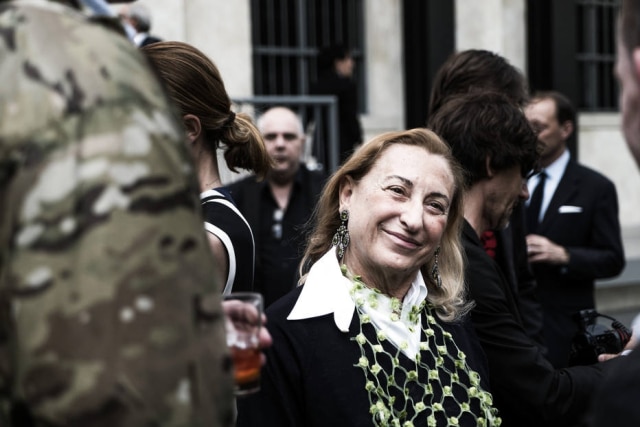 Alessandro Grassani/The New York Times A diretora criativa da Prada e da Miu Miu, Miuccia Prada, está na lista de pessoas mais ricas do mundo da moda, com uma fortuna de 2,6 bilhões de dólares