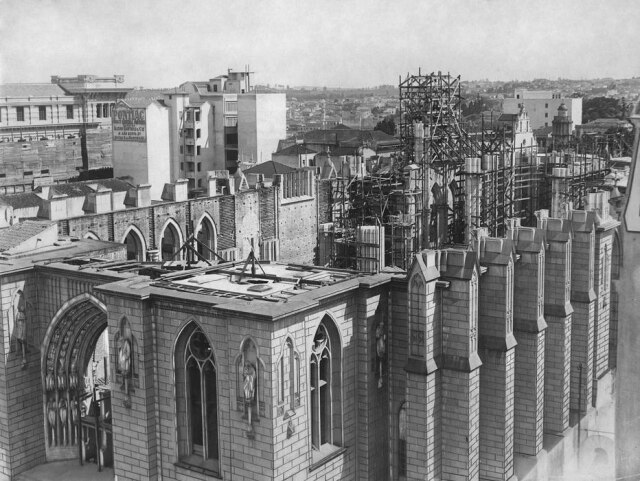 Acervo Estadão Obras de construção da Catedral da Sé na década de 1950.