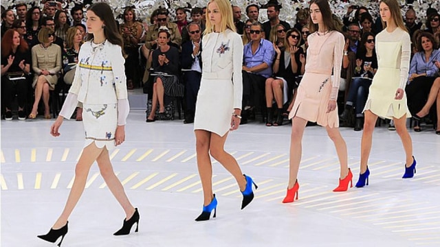 AP Enciclopédica. Uma boa palavra para definir a última aventura de Raf Simons para a Dior