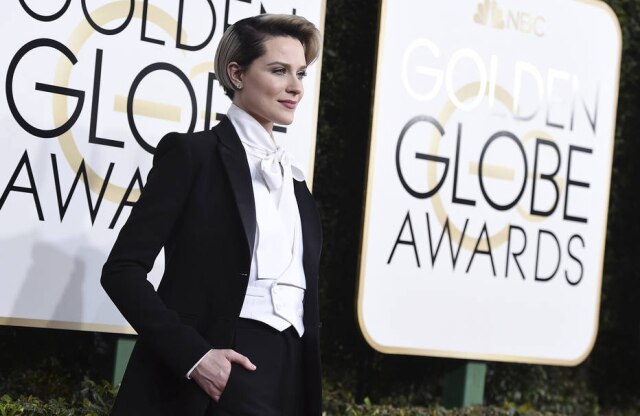 Jordan Strauss/Invision/AP Evan Rachel Wood usou smoking Altuzarra.