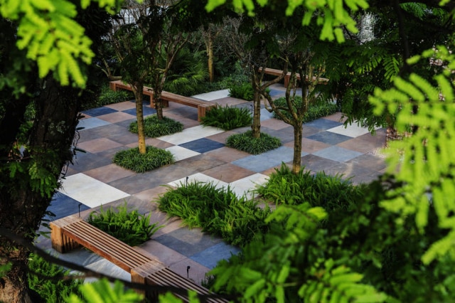 Yuri Seródio Vista aérea do Jardim Deca, projetado por Alex Hanazaki, na Casa Cor