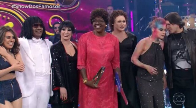 Reprodução 'Show dos Famosos' / Rede Globo Mumuzinho foi o grande vencedor do 'Show dos Famosos' deste domingo, 8. O cantor concorreu com Naiara Azevedo, Tiago Abravanel, Silvero Pereira e Helga Nemeczyk.
