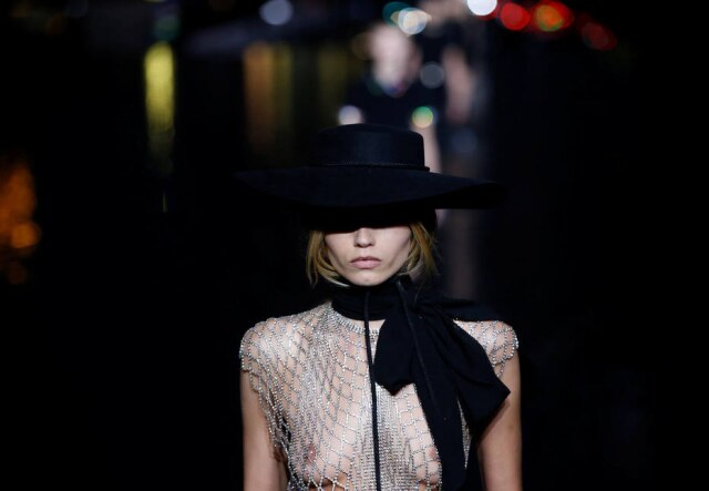 Stephane Mahe/Reuters O verão 2019 da Saint Laurent, criticada pela supersexualização das modelos e das roupas